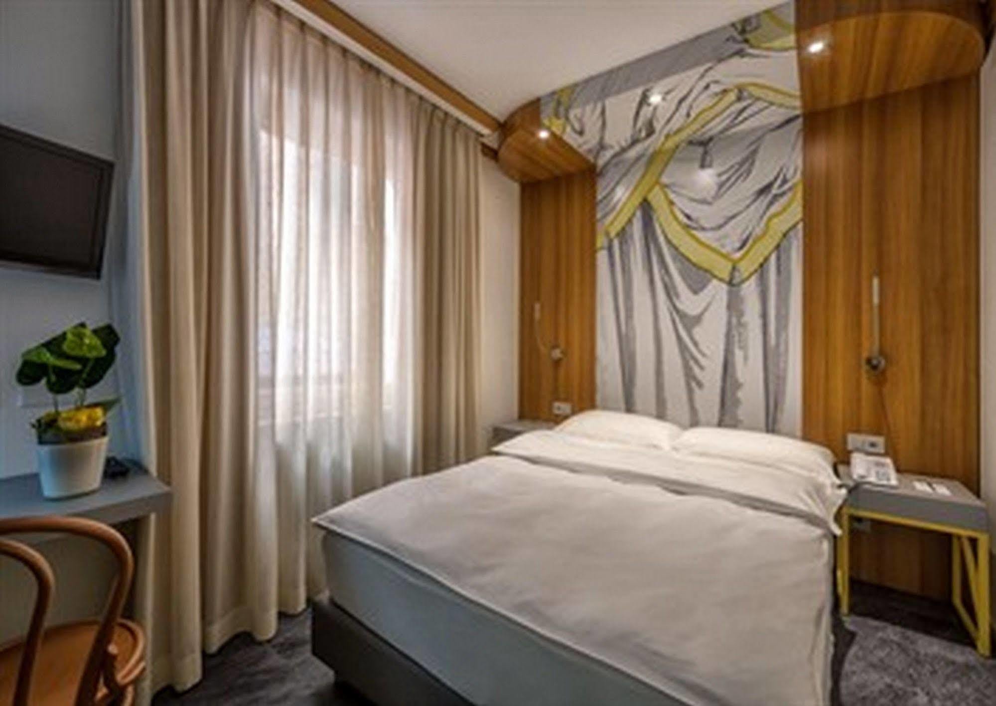 Albergo Carcani By Ketty & Tommy Ascona Eksteriør billede